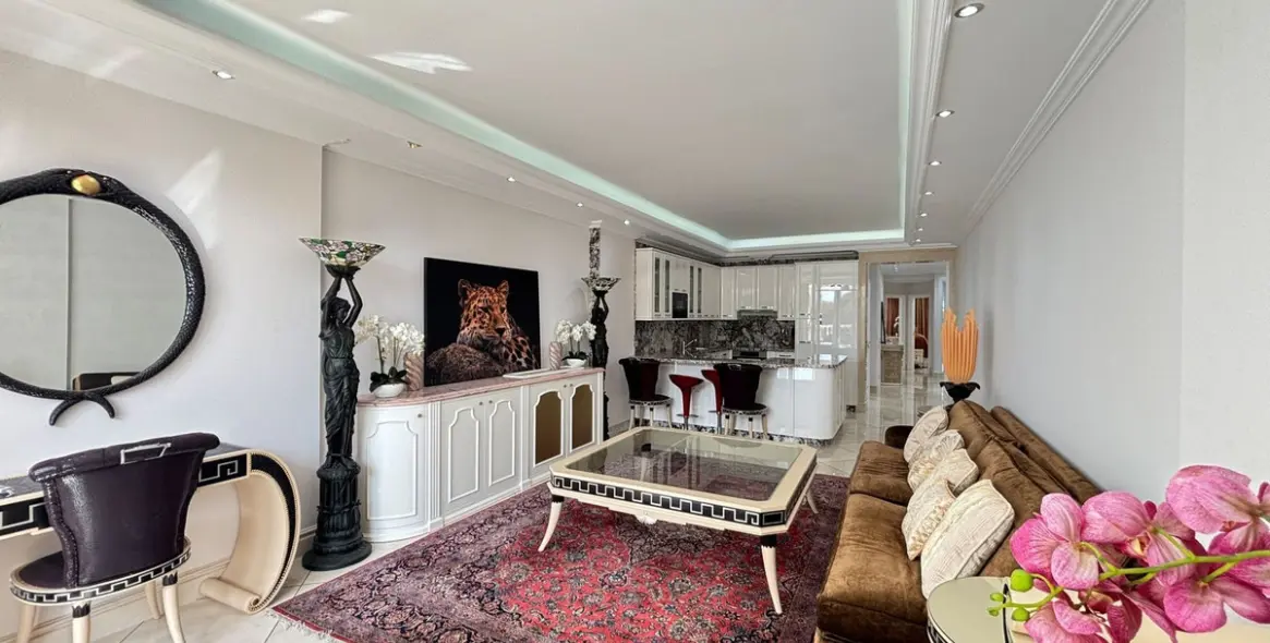 Venta de apartamento en planta media en Puerto Banús 16