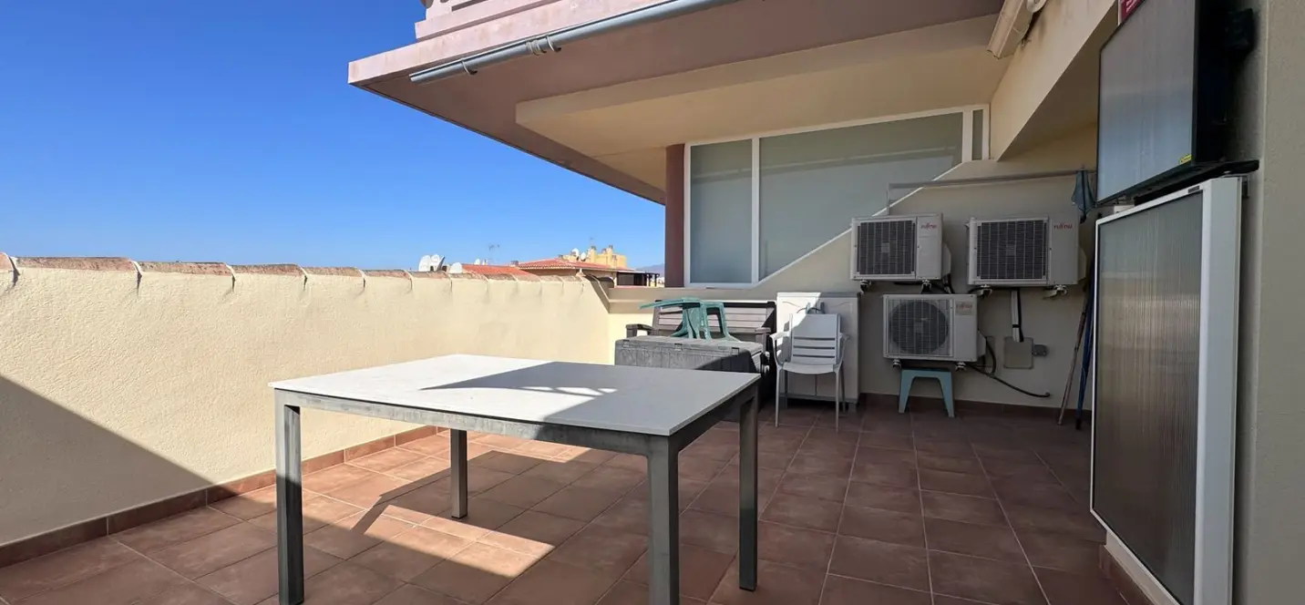 Sale of penthouse in Los Pacos 3