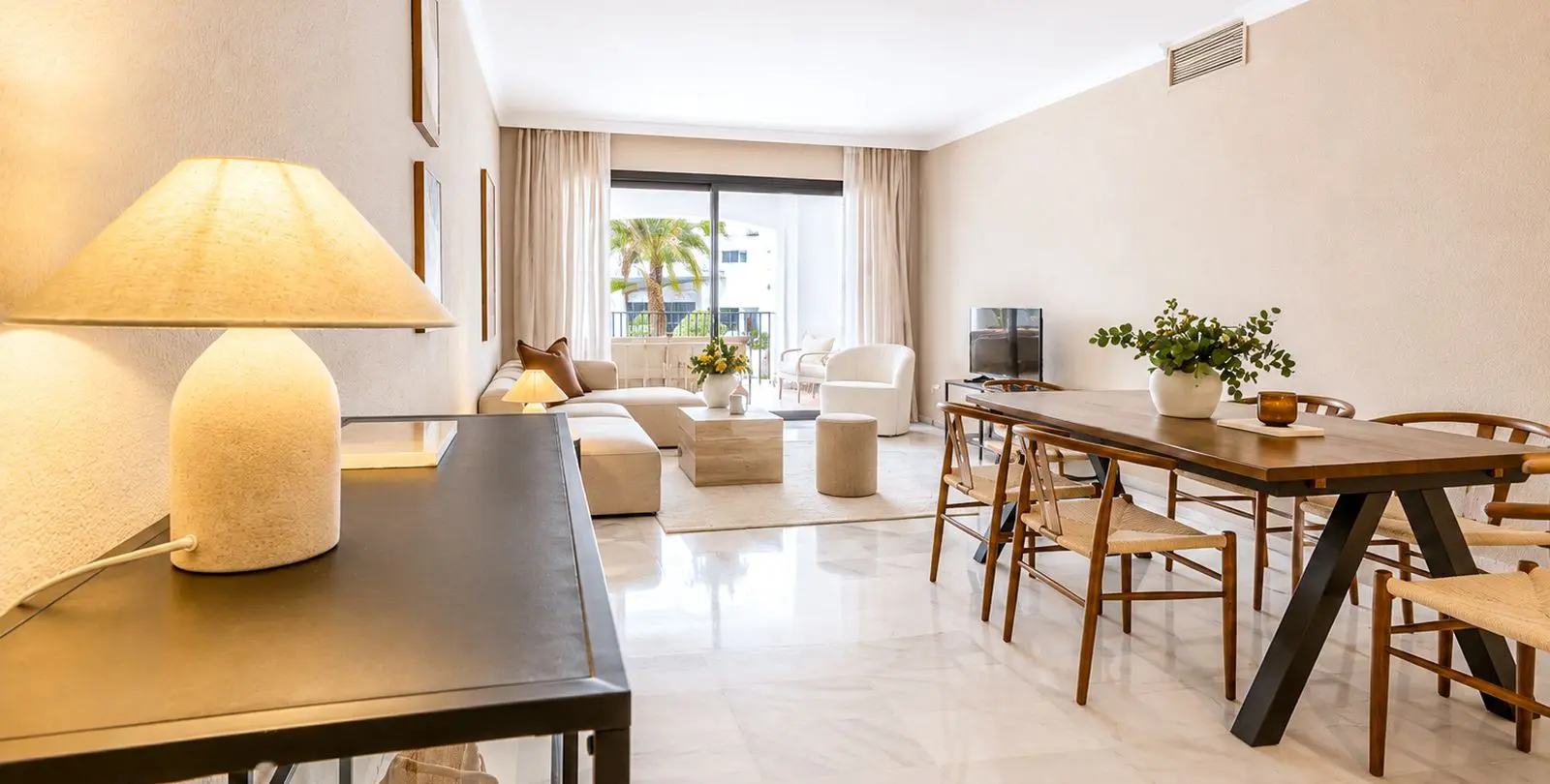 Продажа апартаментов на среднем этаже в Puerto Banús 2