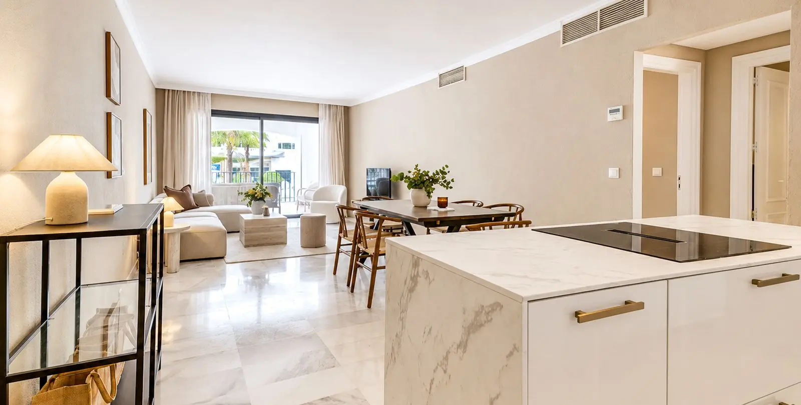 Продажа апартаментов на среднем этаже в Puerto Banús 4