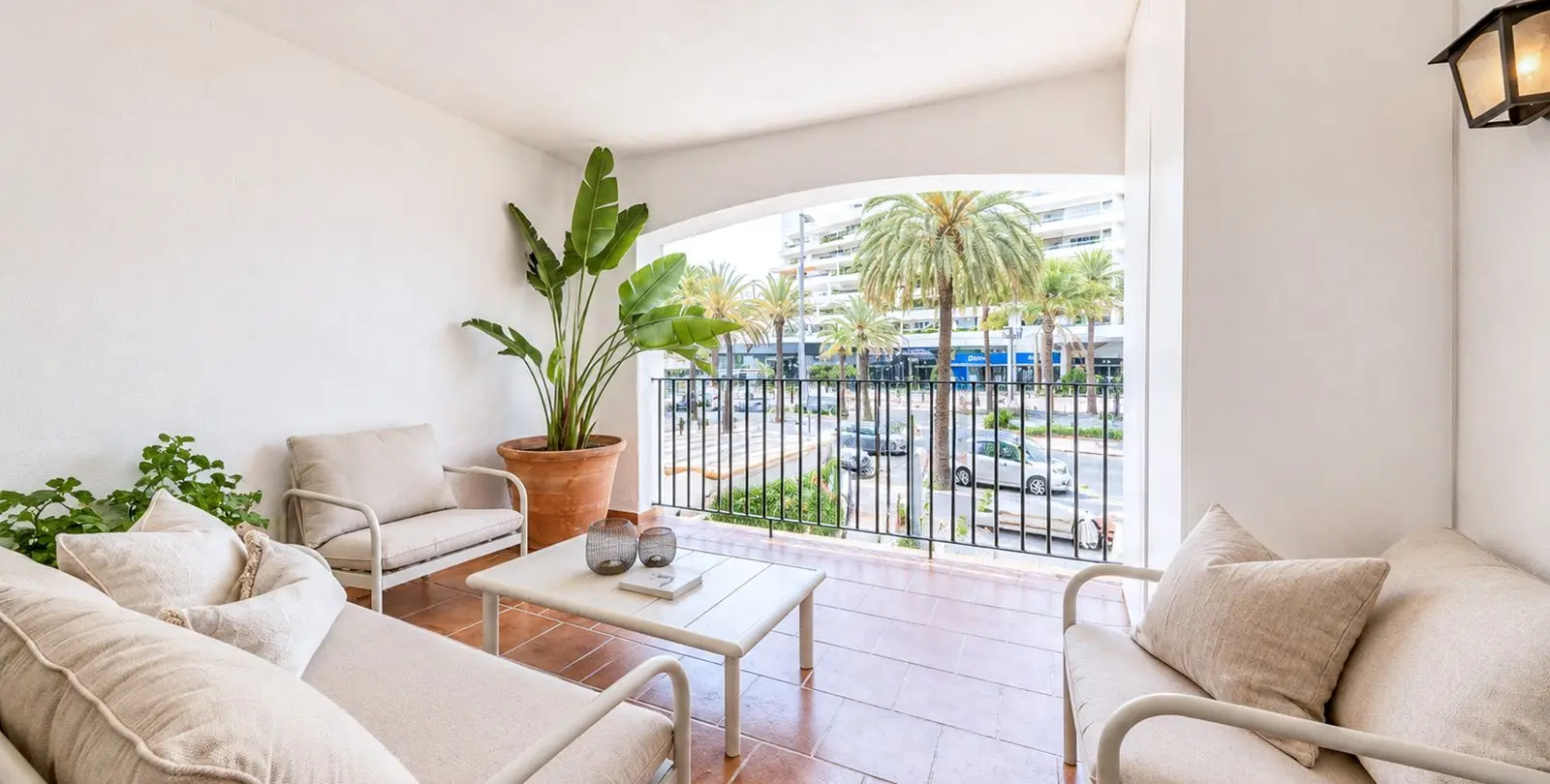 Продажа апартаментов на среднем этаже в Puerto Banús 10