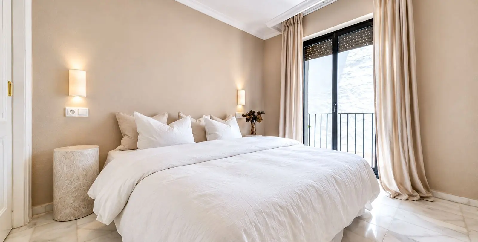 Продажа апартаментов на среднем этаже в Puerto Banús 11