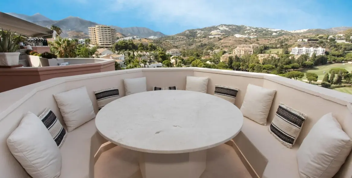Long-term rent of penthouse in Marbella 2