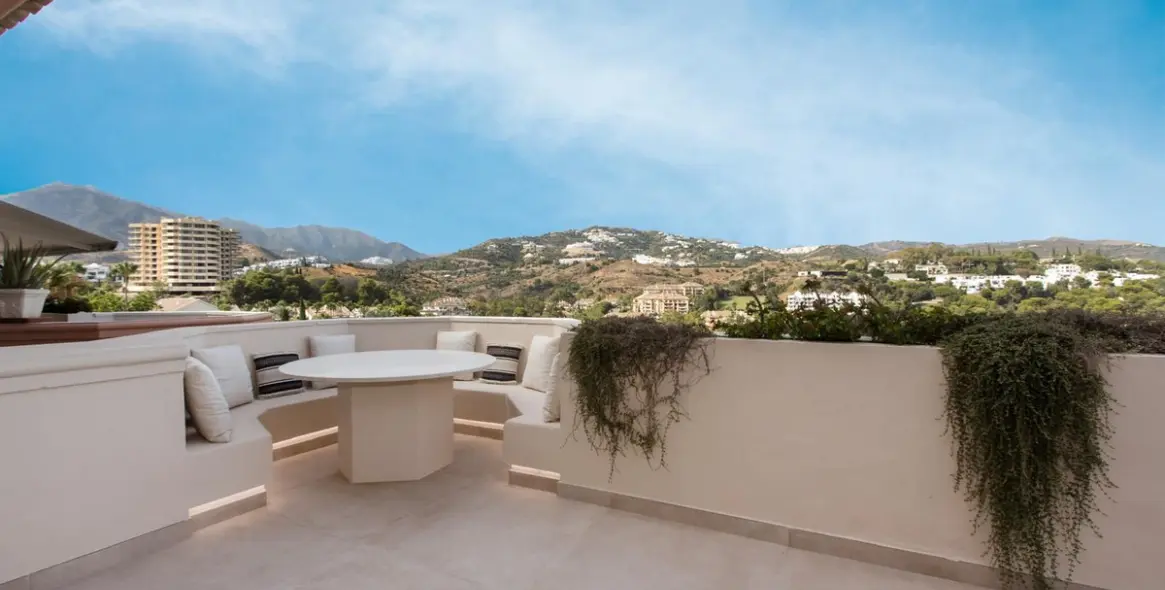 Long-term rent of penthouse in Marbella 6