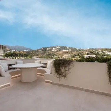 Long-term rent of penthouse in Marbella