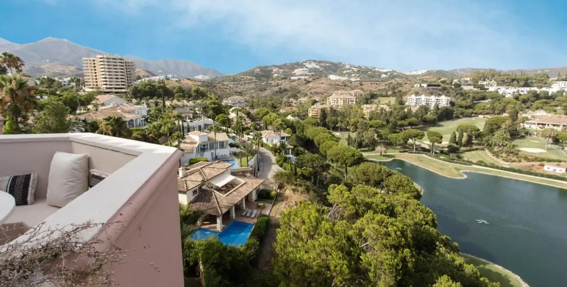 Long-term rent of penthouse in Marbella 9