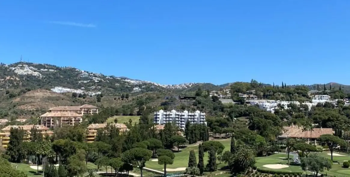 Long-term rent of penthouse in Marbella 13