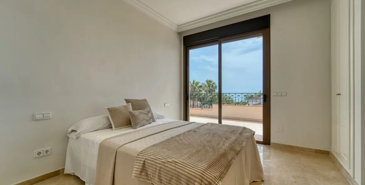 Long-term rent of penthouse in Marbella 16