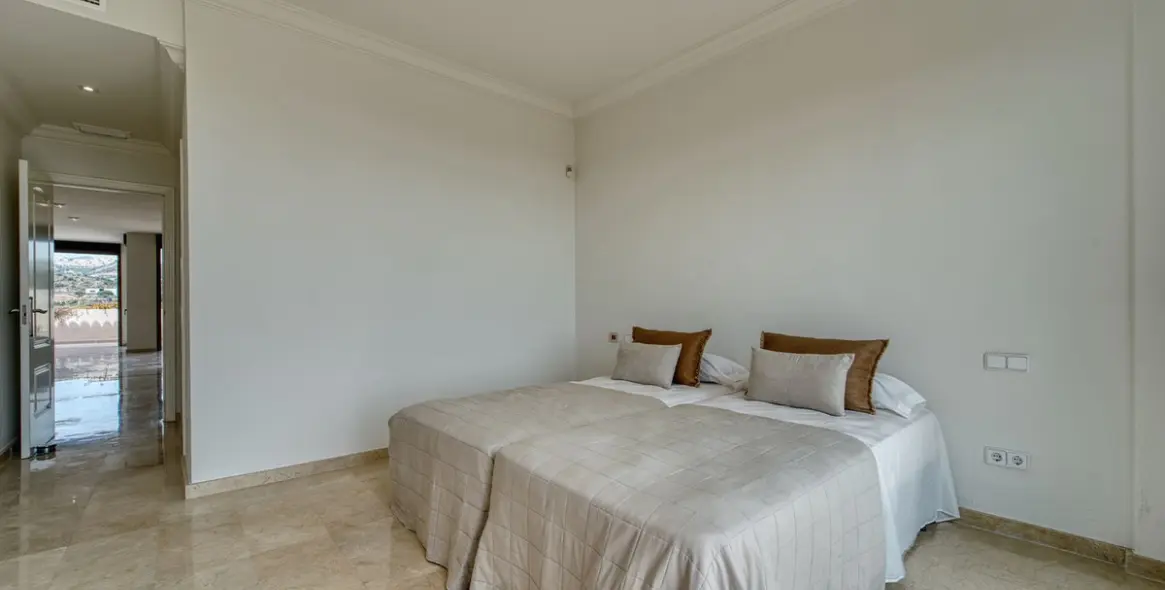 Long-term rent of penthouse in Marbella 21