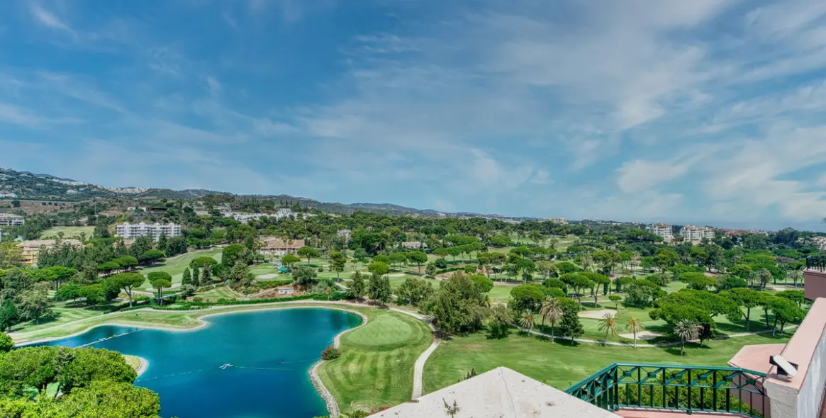 Long-term rent of penthouse in Marbella 35