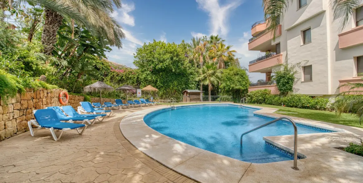 Long-term rent of penthouse in Marbella 41