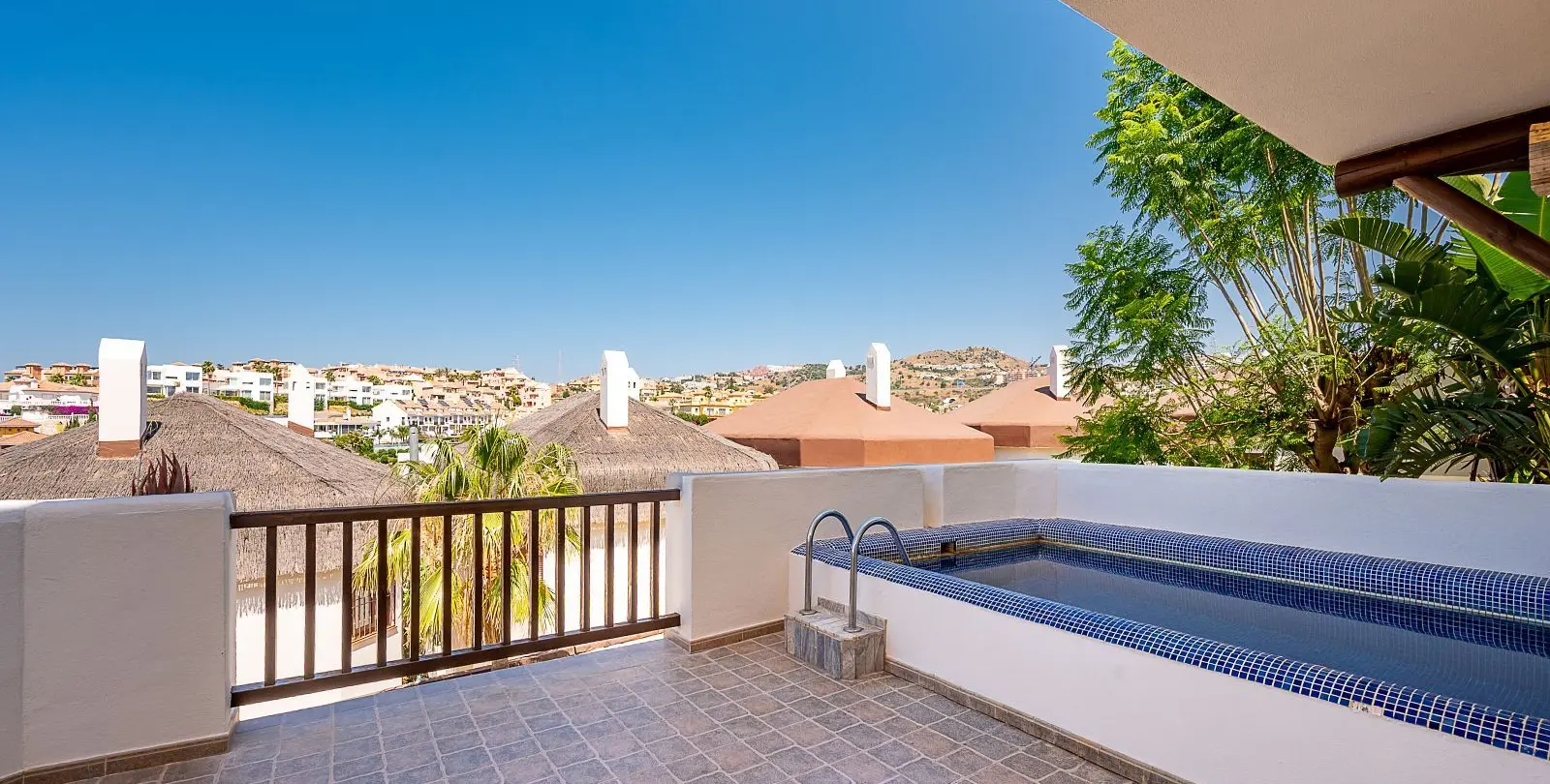 Sale of detached villa in Riviera del Sol 2