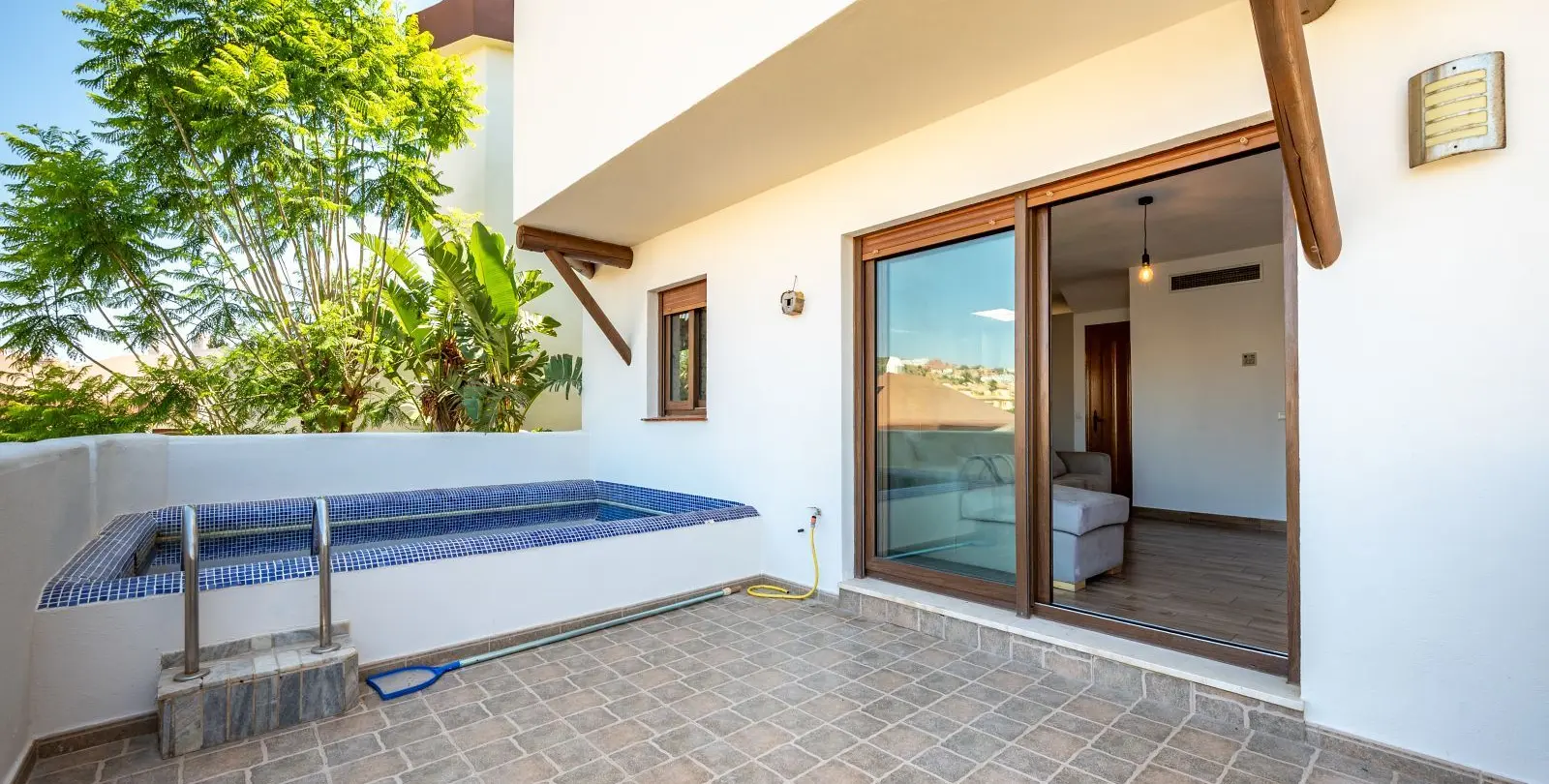 Sale of detached villa in Riviera del Sol 11