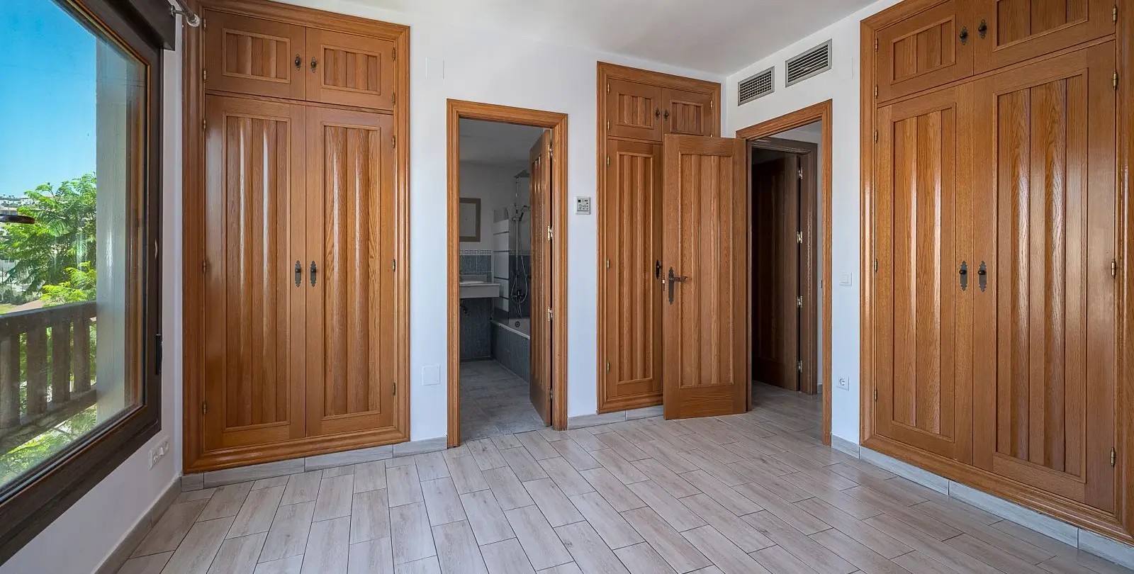 Sale of detached villa in Riviera del Sol 14