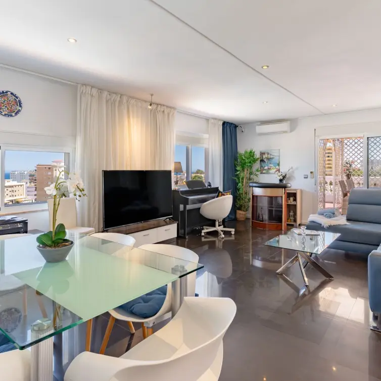 Sale of penthouse in La Carihuela