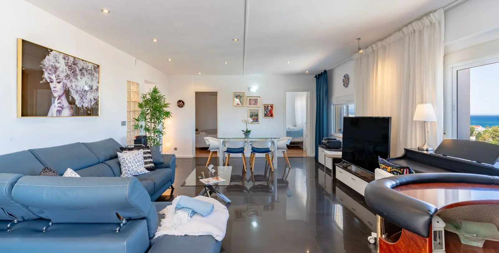 Sale of penthouse in La Carihuela 4