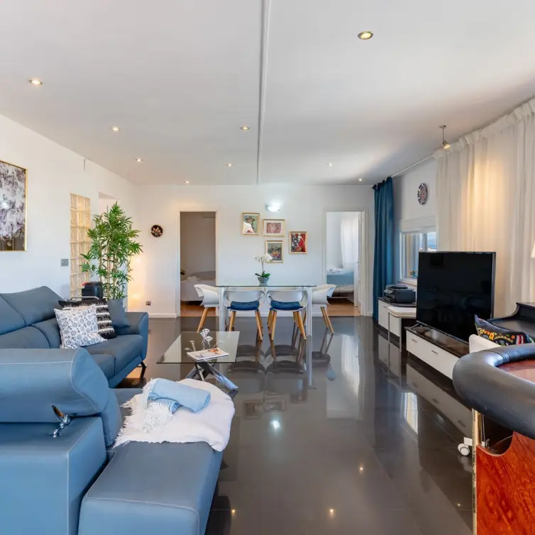 Sale of penthouse in La Carihuela