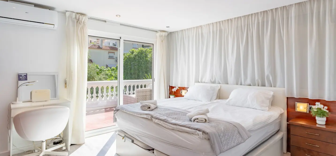 Sale of penthouse in La Carihuela 4