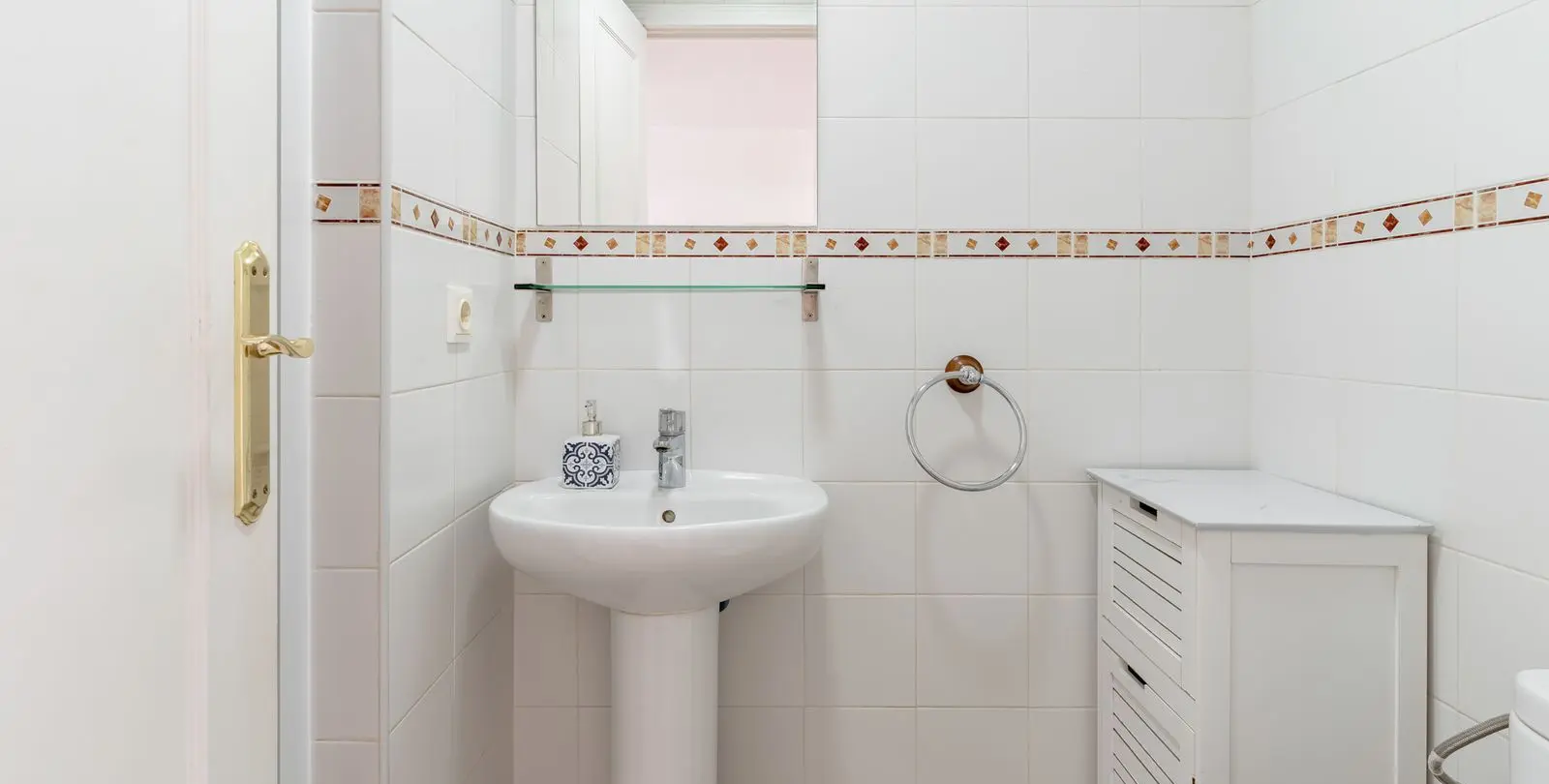 Sale of penthouse in La Carihuela 16