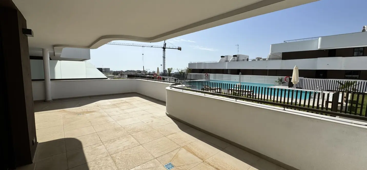 Sale of ground floor apartment in Estepona 4