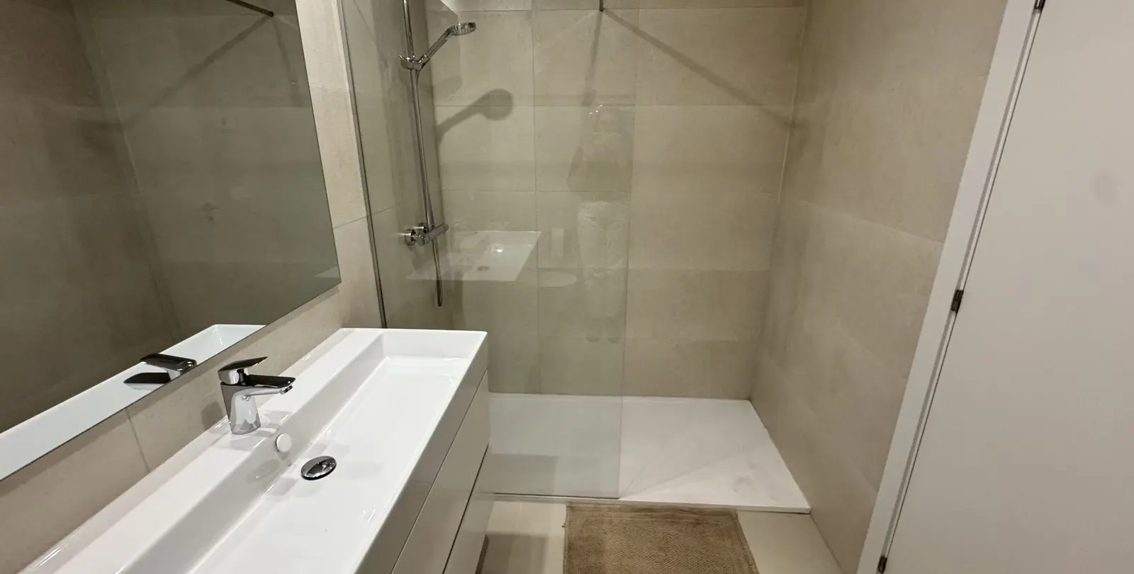 Sale of ground floor apartment in Estepona 15