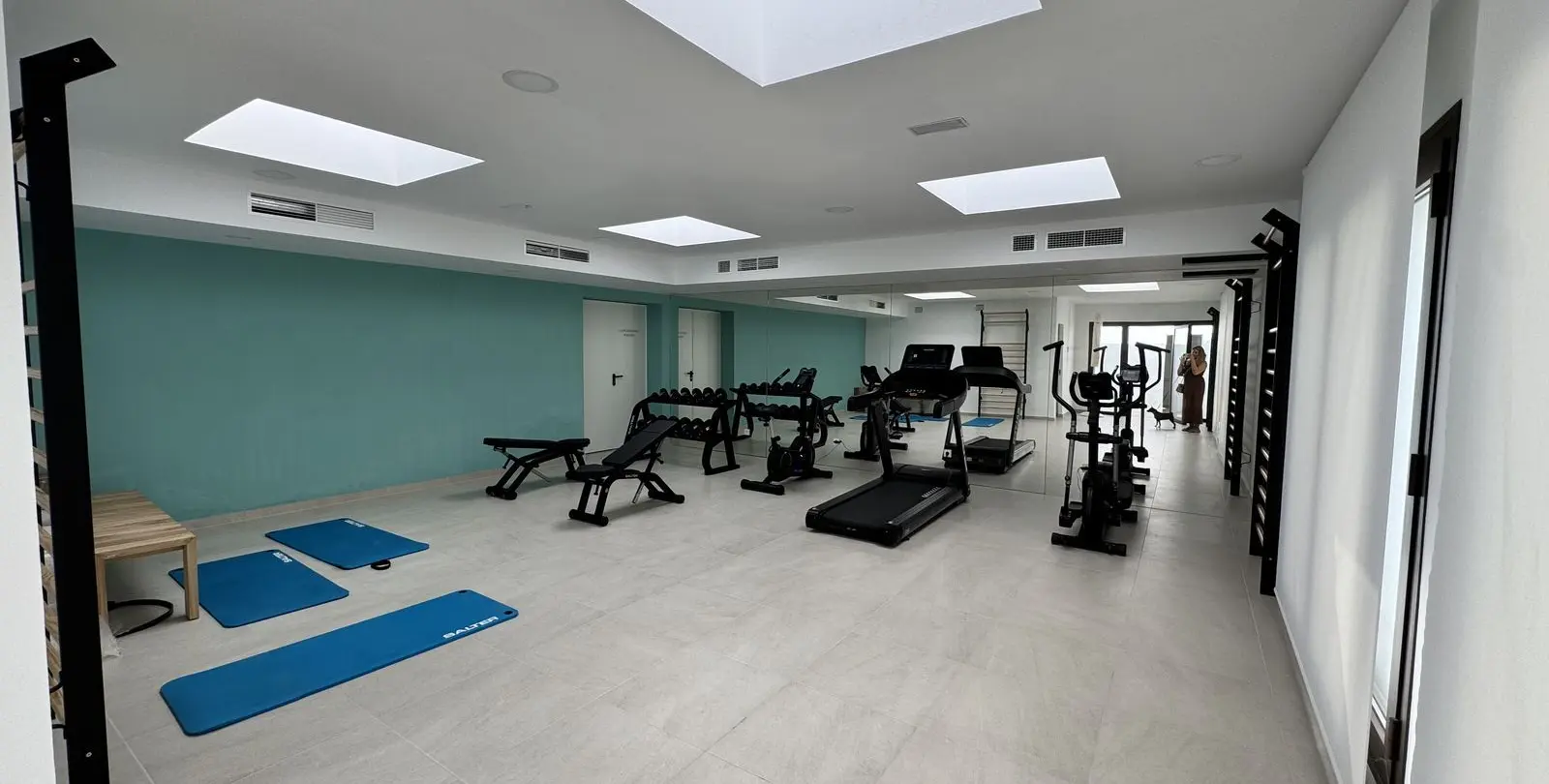 Sale of ground floor apartment in Estepona 16
