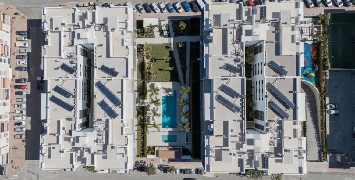 Продажа апартаментов на среднем этаже в Estepona 14