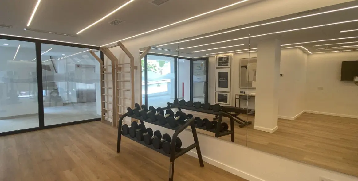 Продажа апартаментов на среднем этаже в Estepona 28