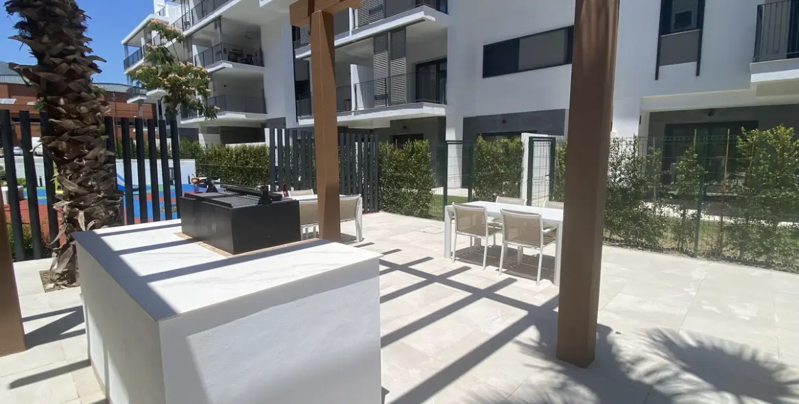 Продажа апартаментов на среднем этаже в Estepona 35