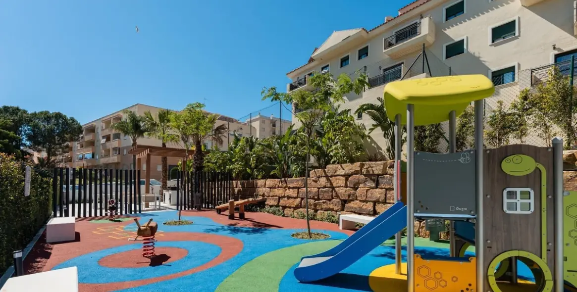 Продажа апартаментов на среднем этаже в Estepona 37