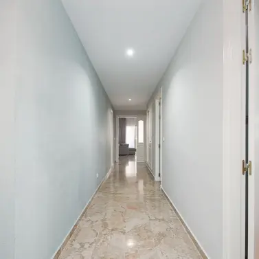 Продажа апартаментов на среднем этаже в San Pedro de Alcántara