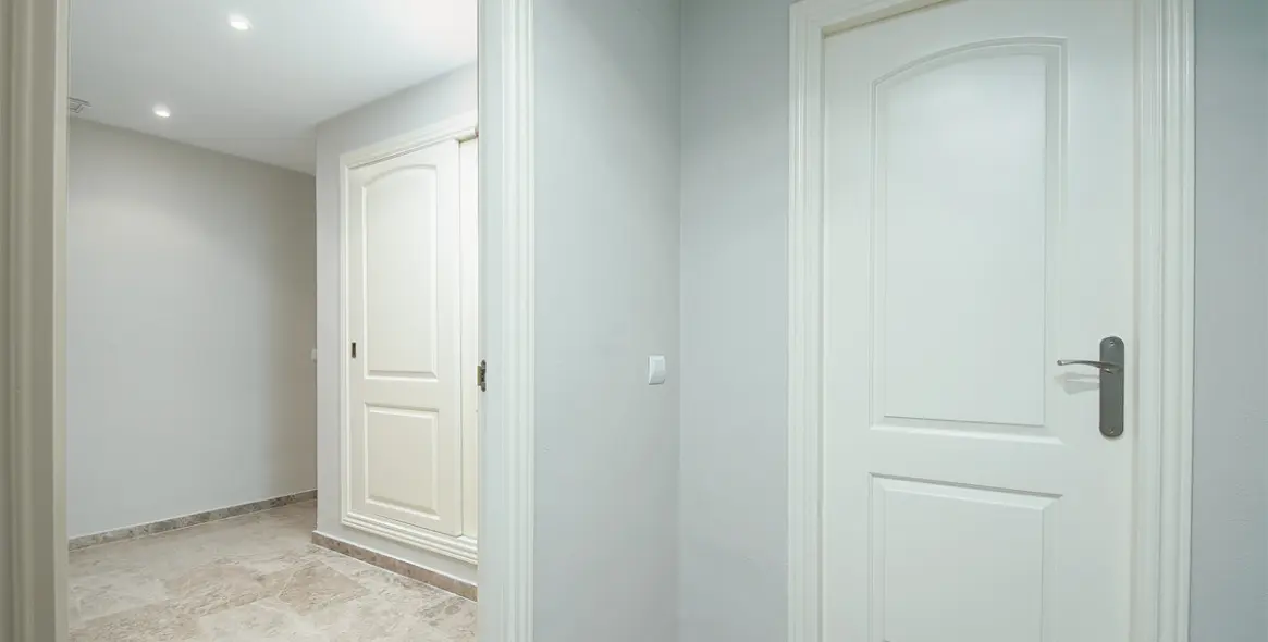 Sale of middle floor apartment in San Pedro de Alcántara 16