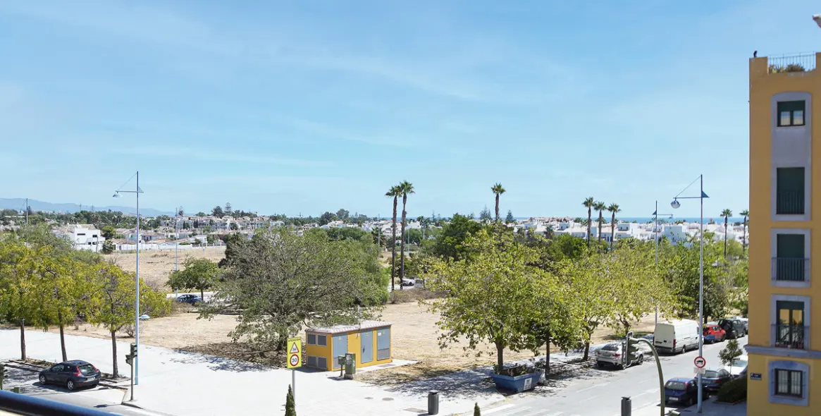 Sale of middle floor apartment in San Pedro de Alcántara 24