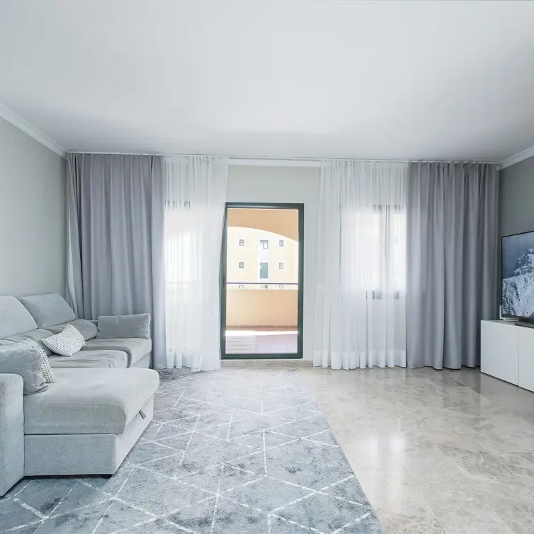 Продажа апартаментов на среднем этаже в San Pedro de Alcántara