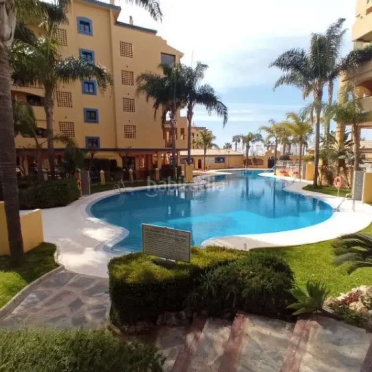 Продажа апартаментов на среднем этаже в San Pedro de Alcántara