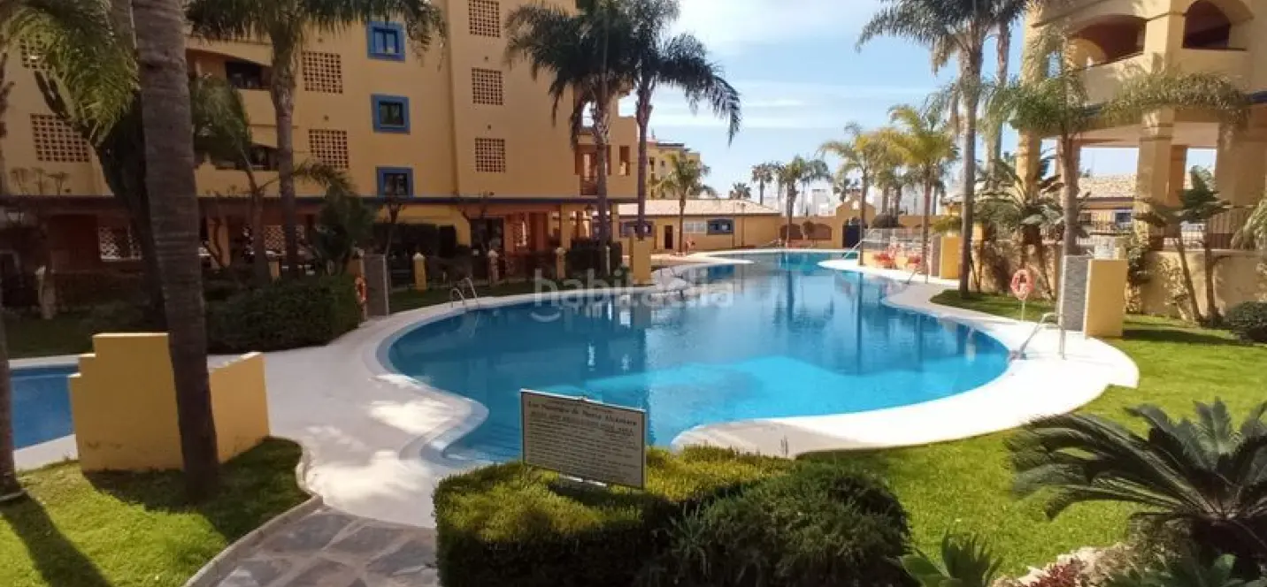 Продажа апартаментов на среднем этаже в San Pedro de Alcántara 1