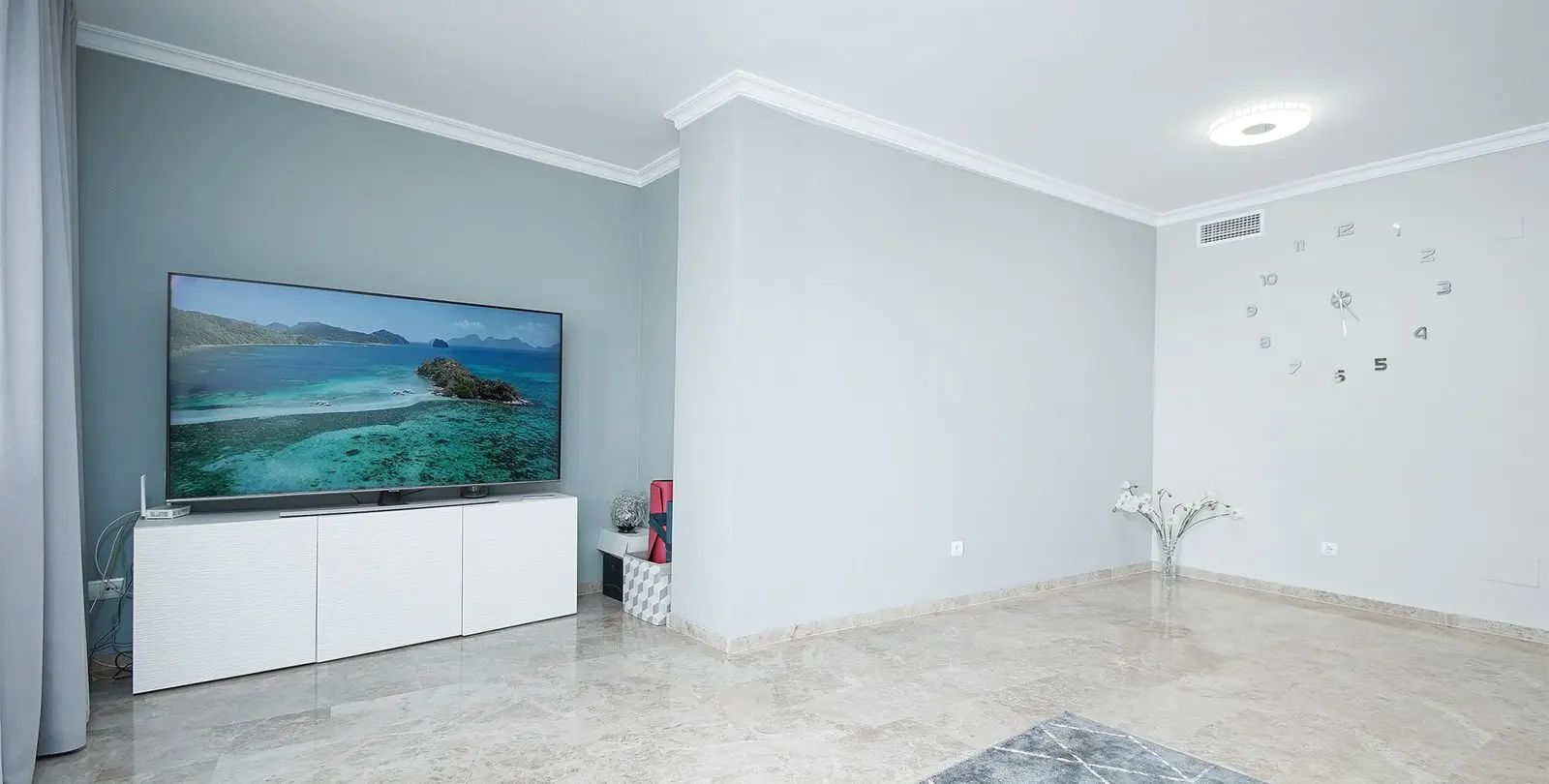 Sale of middle floor apartment in San Pedro de Alcántara 3