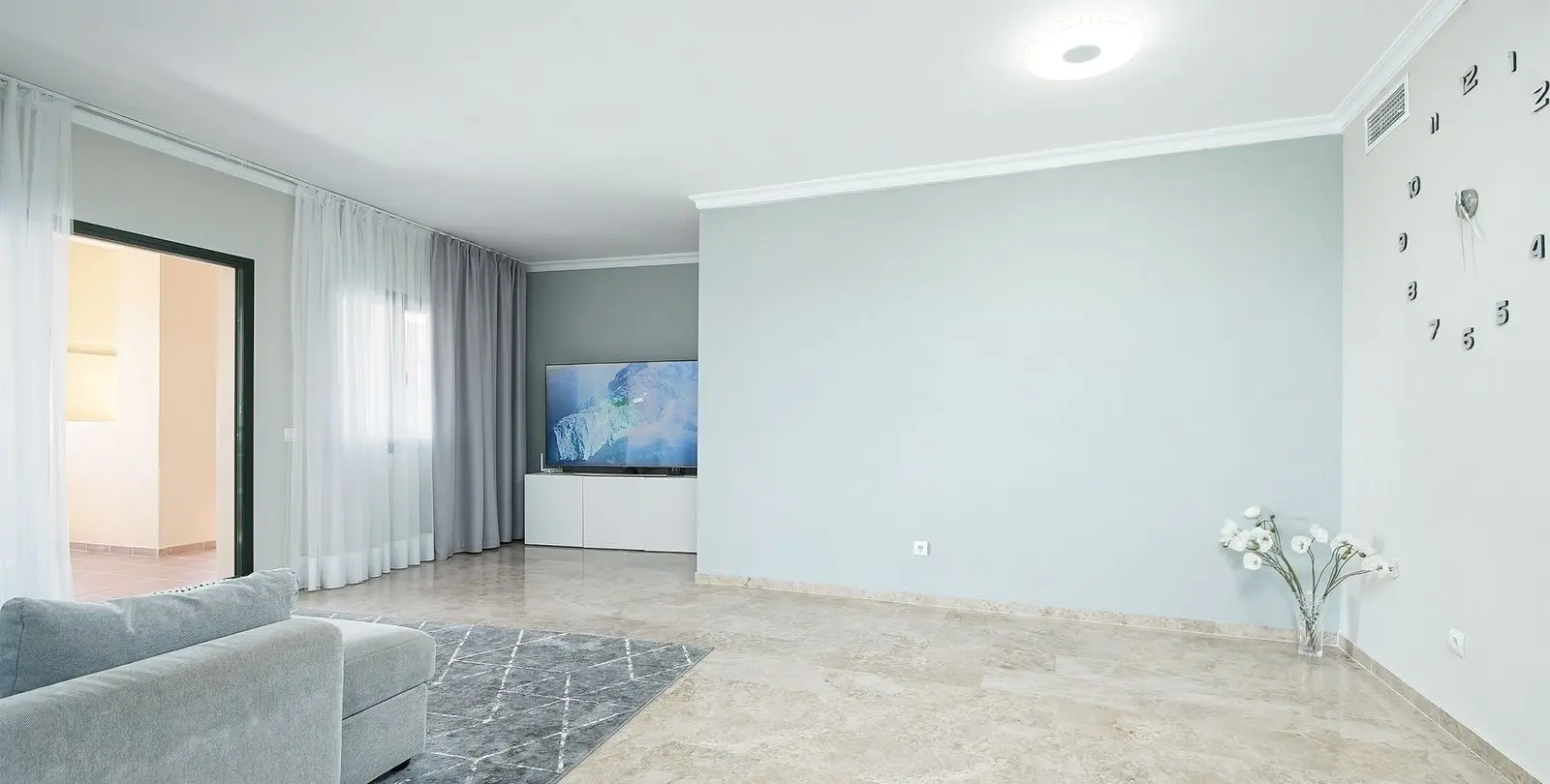 Sale of middle floor apartment in San Pedro de Alcántara 4