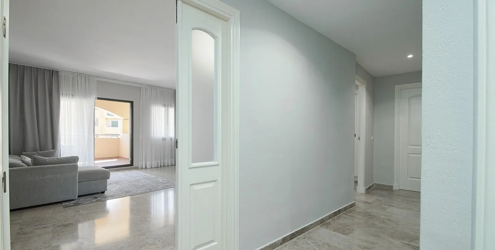 Sale of middle floor apartment in San Pedro de Alcántara 5