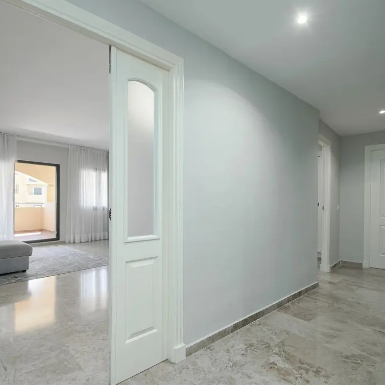 Продажа апартаментов на среднем этаже в San Pedro de Alcántara