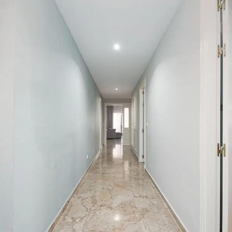 Продажа апартаментов на среднем этаже в San Pedro de Alcántara