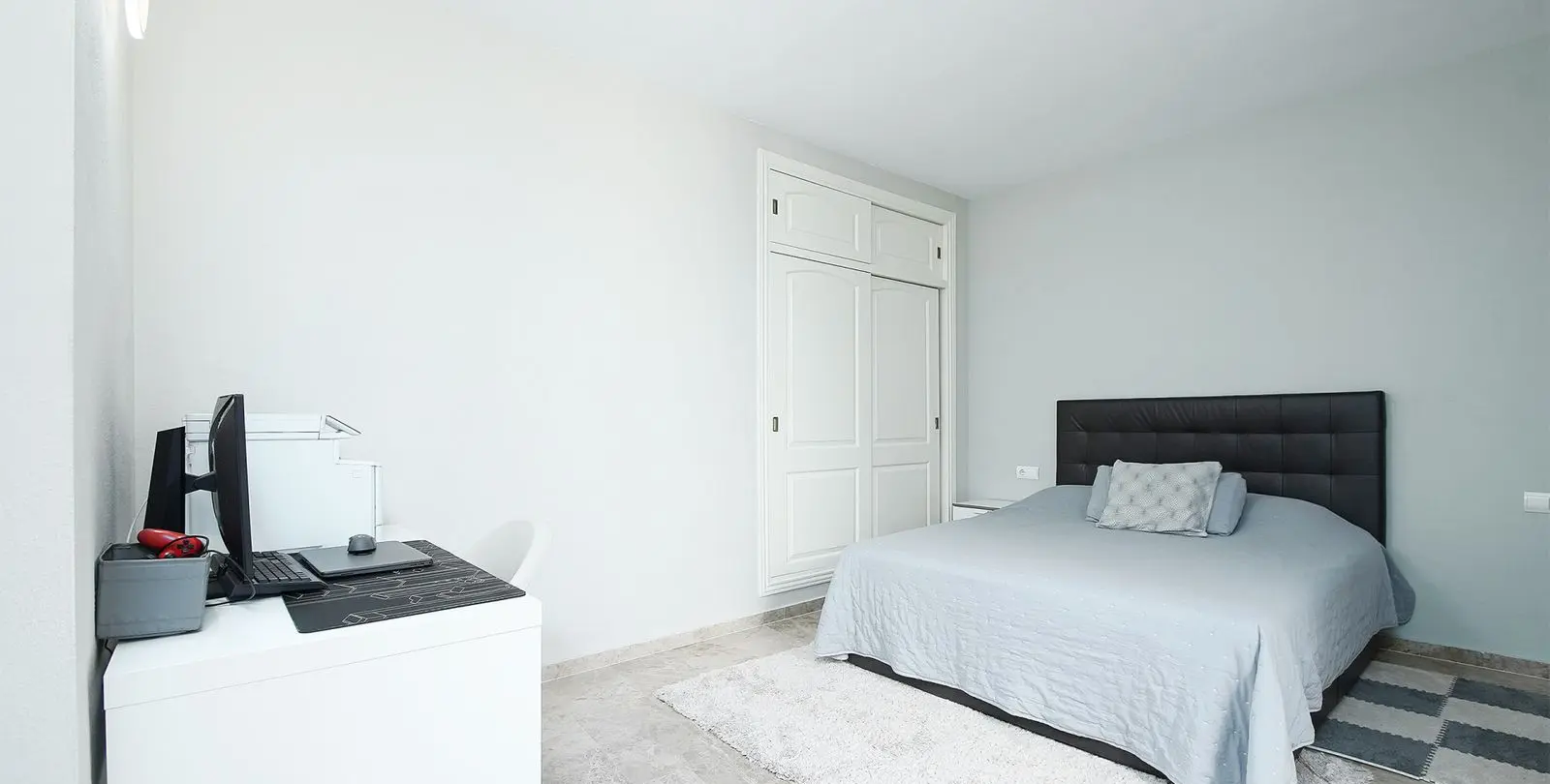 Sale of middle floor apartment in San Pedro de Alcántara 10