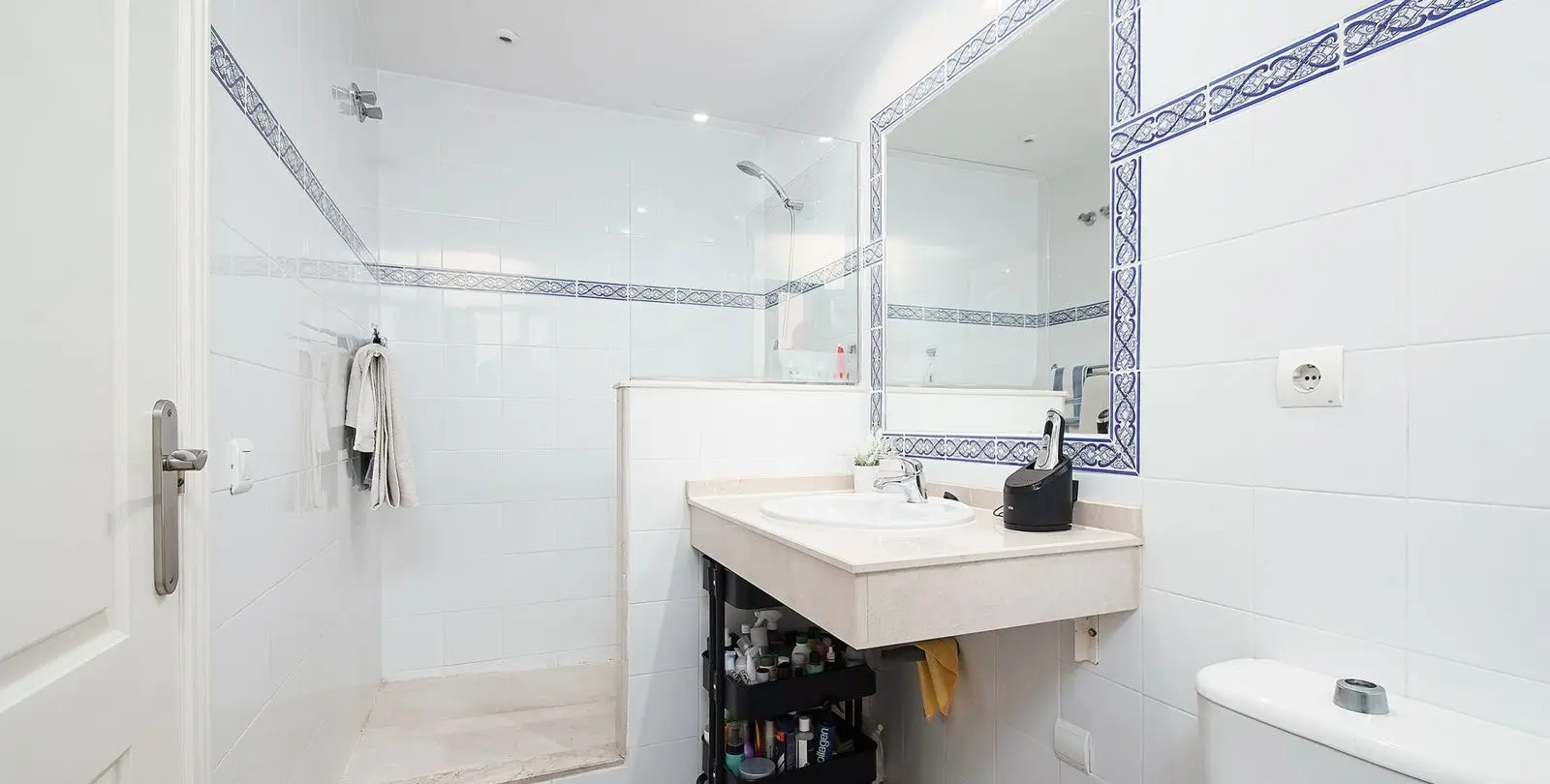 Sale of middle floor apartment in San Pedro de Alcántara 20