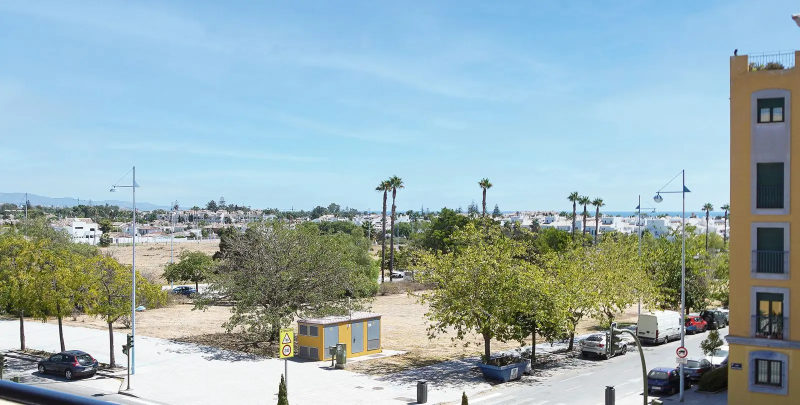 Sale of middle floor apartment in San Pedro de Alcántara 24