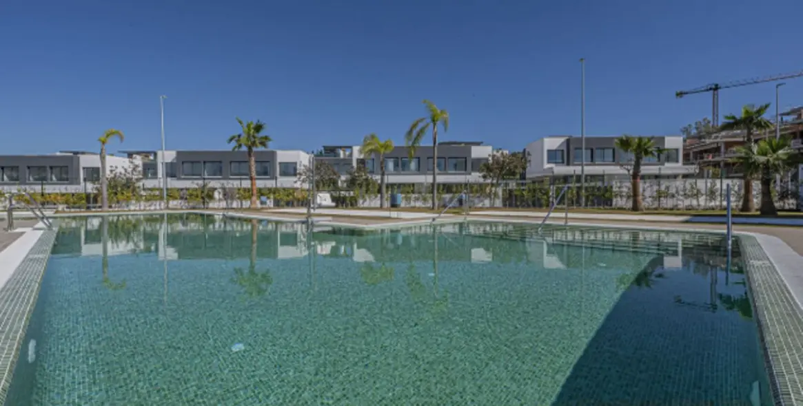 Sale of semi-detached house in Atalaya 17
