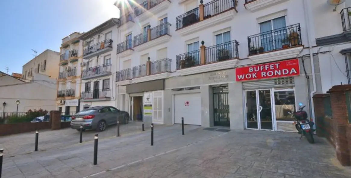 Venta de local comercial en Ronda 1