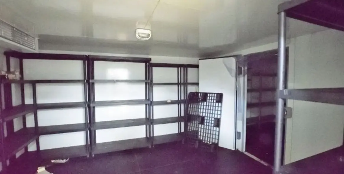 Venta de local comercial en Ronda 30