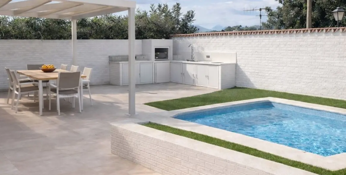 Sale of detached villa in Torreblanca 2