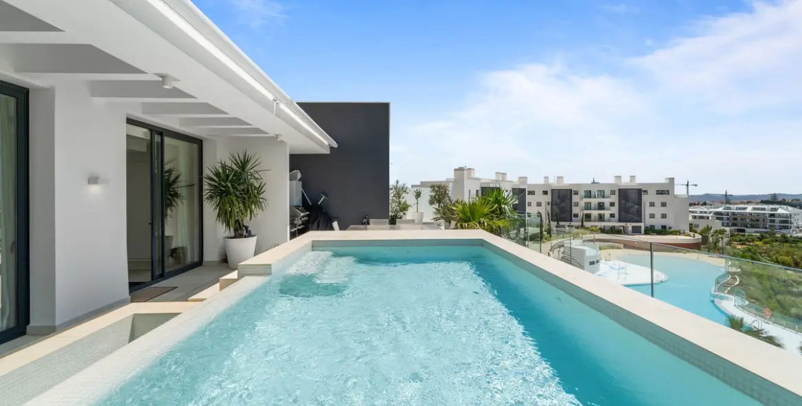 Sale of penthouse in Fuengirola 2