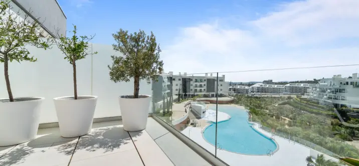 Sale of penthouse in Fuengirola 2